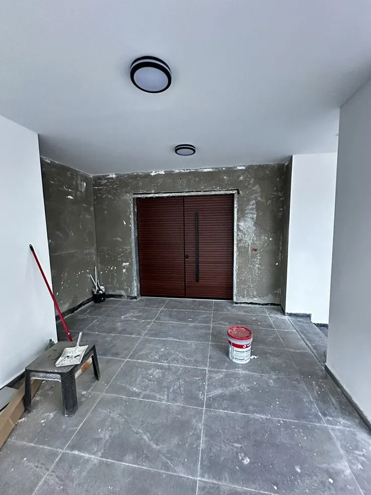 باب بني ودلو دهان للاعادة تجديد طلاء الجدران بالمدينة المنورة